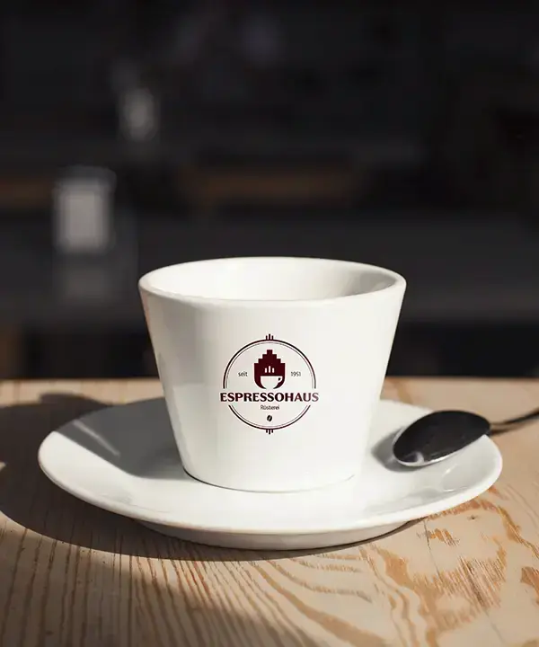 Logo für eine Rösterei mit Café: Tasse mit Logo