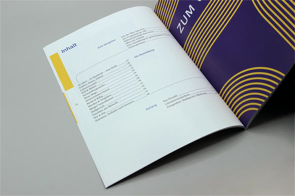 Kataloggestaltung: Das Inhaltsverzeichnis des Katalogs mit seinen drei Abschnitten.